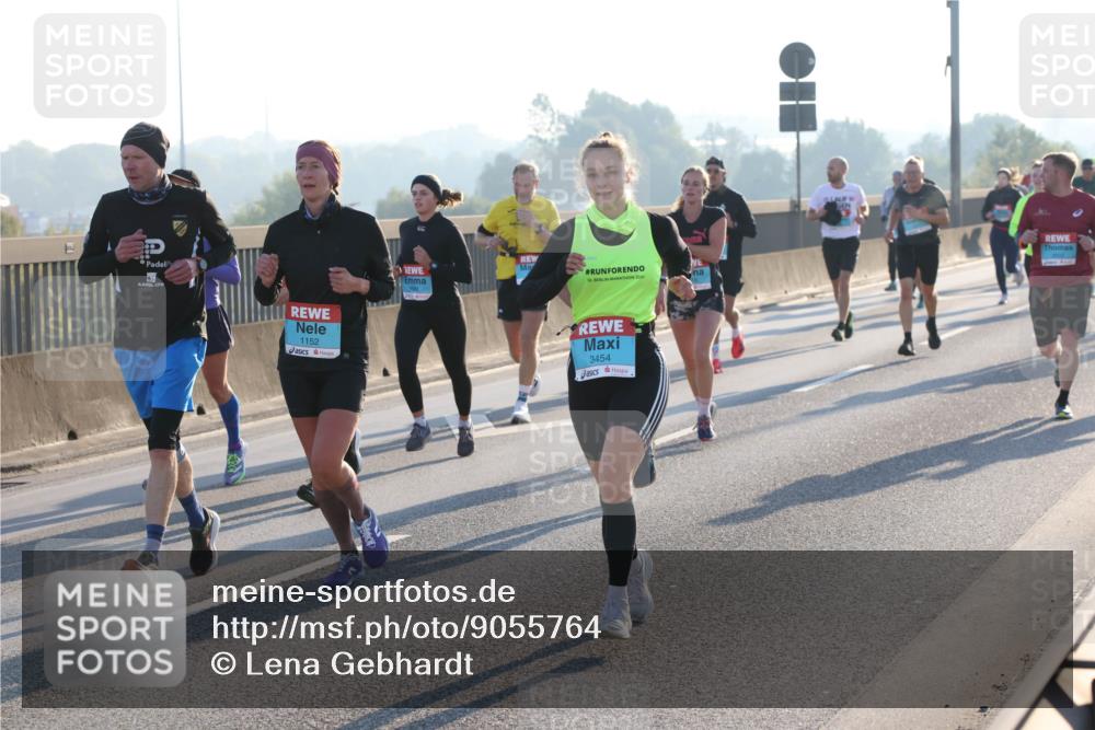 03.10.2025 - Köhlbrandbrückenlauf Lena Gebhardt http://msf.ph/oto/9055764 03.10.2025 09:17:10 Position 1 1152, 50, 2024, 3454 meine-sportfotos.de
