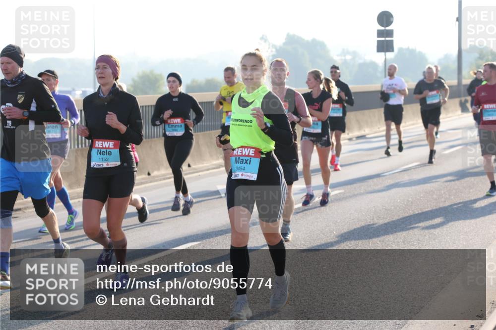 03.10.2025 - Köhlbrandbrückenlauf Lena Gebhardt http://msf.ph/oto/9055774 03.10.2025 09:17:10 Position 1 1383, 1152, 2024, 3454 meine-sportfotos.de