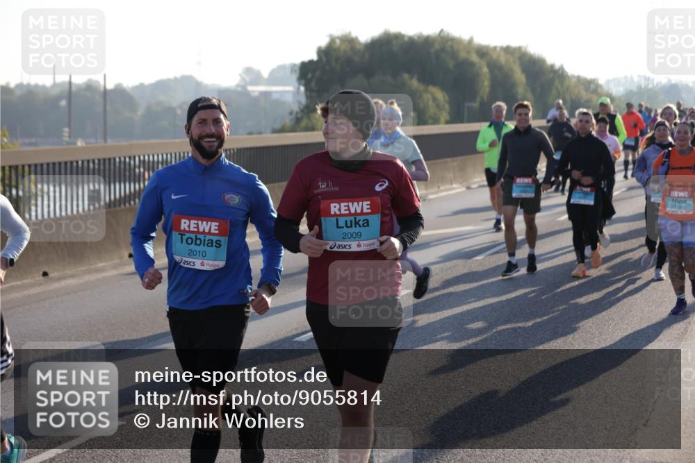03.10.2025 - Köhlbrandbrückenlauf Jannik Wohlers http://msf.ph/oto/9055814 03.10.2025 09:20:44 Position 3 2010, 2009, 1348 meine-sportfotos.de