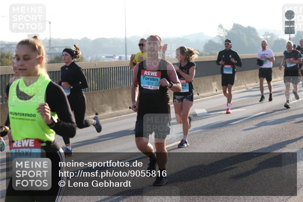 03.10.2025 - Köhlbrandbrückenlauf Lena Gebhardt http://msf.ph/oto/9055816 03.10.2025 09:17:11 Position 1 3454, 1274, 18 meine-sportfotos.de