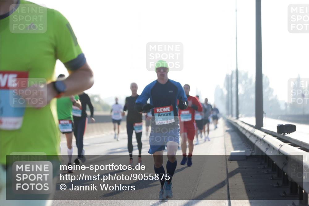 03.10.2025 - Köhlbrandbrückenlauf Jannik Wohlers http://msf.ph/oto/9055875 03.10.2025 09:13:00 Position 3 1050 meine-sportfotos.de