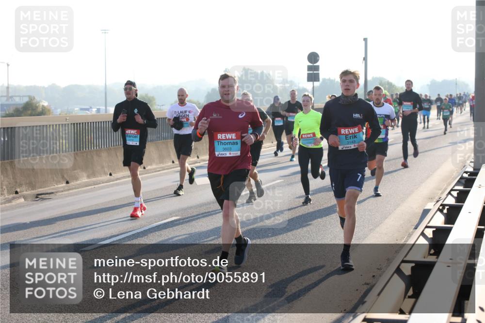 03.10.2025 - Köhlbrandbrückenlauf Lena Gebhardt http://msf.ph/oto/9055891 03.10.2025 09:17:13 Position 1 3603, 3143 meine-sportfotos.de