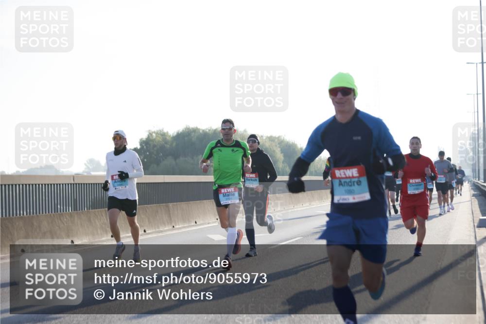 03.10.2025 - Köhlbrandbrückenlauf Jannik Wohlers http://msf.ph/oto/9055973 03.10.2025 09:13:01 Position 3 2704, 1019, 1050 meine-sportfotos.de