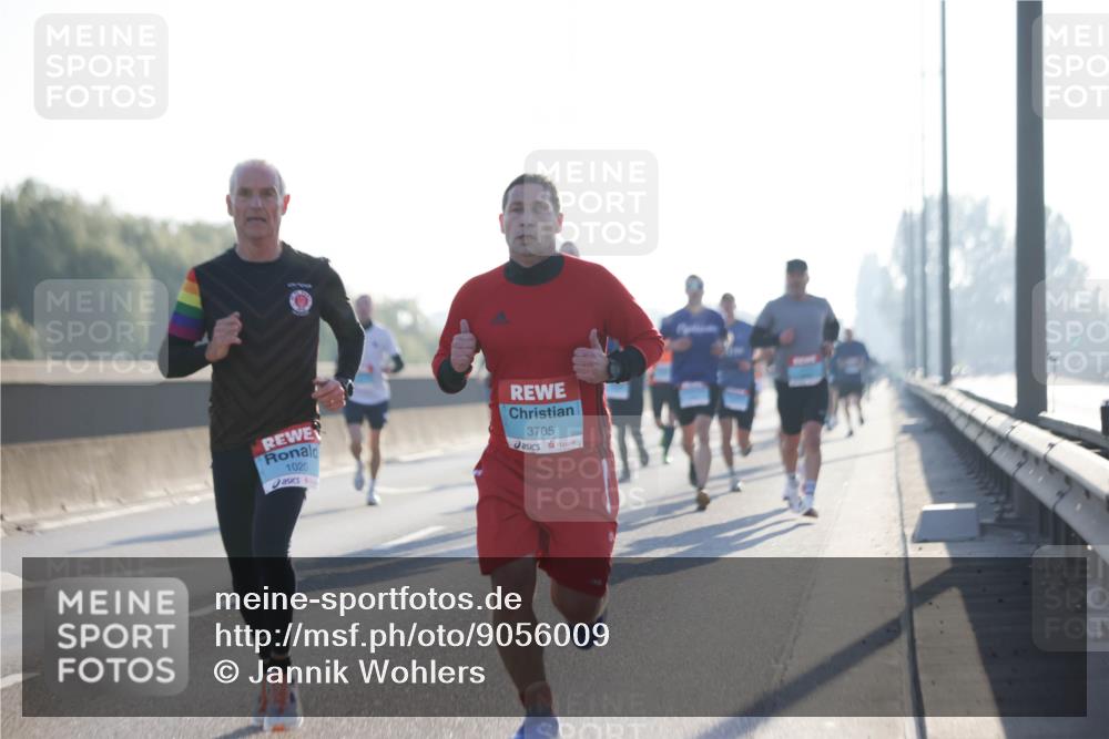 03.10.2025 - Köhlbrandbrückenlauf Jannik Wohlers http://msf.ph/oto/9056009 03.10.2025 09:13:02 Position 3 1020, 3705 meine-sportfotos.de