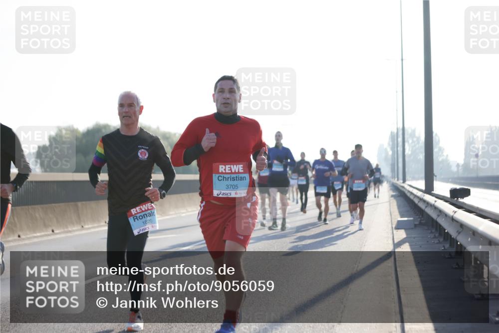 03.10.2025 - Köhlbrandbrückenlauf Jannik Wohlers http://msf.ph/oto/9056059 03.10.2025 09:13:03 Position 3 1020, 3705 meine-sportfotos.de