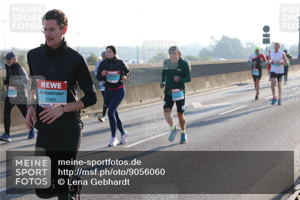 03.10.2025 - Köhlbrandbrückenlauf Lena Gebhardt http://msf.ph/oto/9056060 03.10.2025 09:17:18 Position 1 1368 meine-sportfotos.de