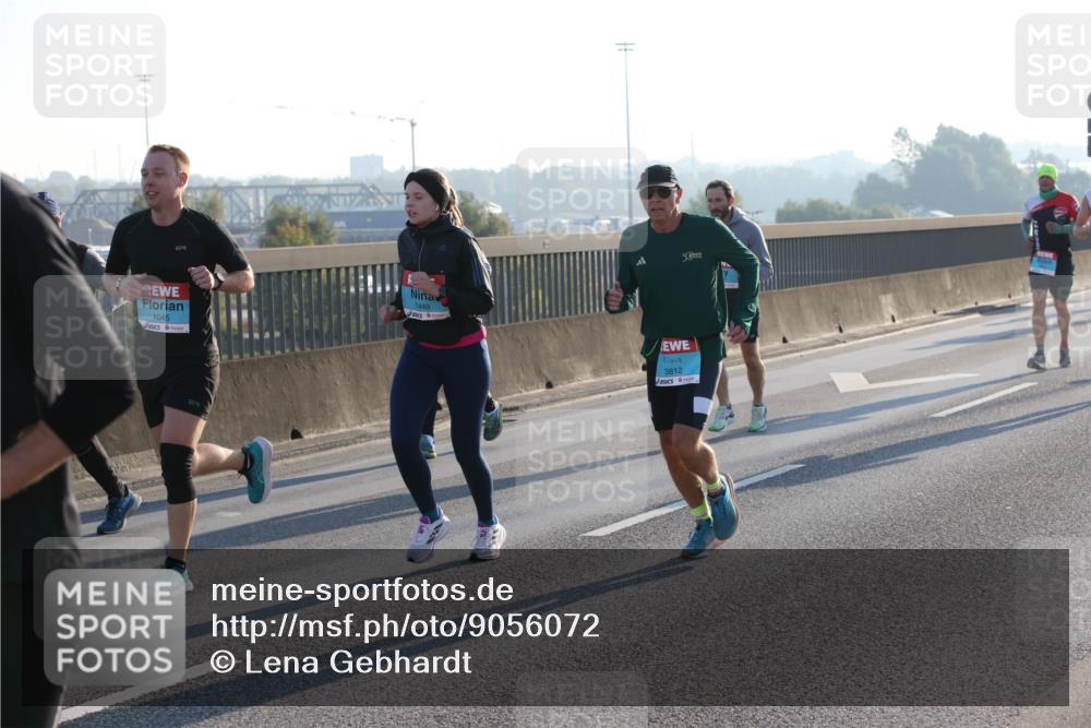 03.10.2025 - Köhlbrandbrückenlauf Lena Gebhardt http://msf.ph/oto/9056072 03.10.2025 09:17:19 Position 1 1045, 1449, 5, 3812 meine-sportfotos.de