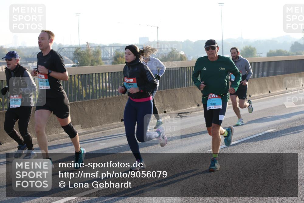 03.10.2025 - Köhlbrandbrückenlauf Lena Gebhardt http://msf.ph/oto/9056079 03.10.2025 09:17:19 Position 1 1457, 1045, 50, 3812 meine-sportfotos.de