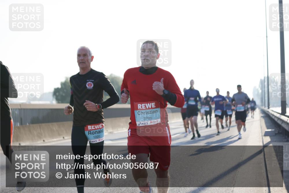 03.10.2025 - Köhlbrandbrückenlauf Jannik Wohlers http://msf.ph/oto/9056087 03.10.2025 09:13:03 Position 3 1020, 3705 meine-sportfotos.de