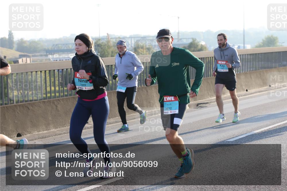 03.10.2025 - Köhlbrandbrückenlauf Lena Gebhardt http://msf.ph/oto/9056099 03.10.2025 09:17:19 Position 1 1449, 1073, 3812 meine-sportfotos.de