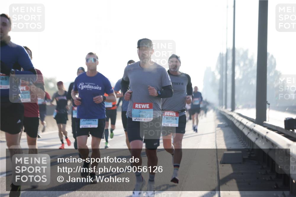 03.10.2025 - Köhlbrandbrückenlauf Jannik Wohlers http://msf.ph/oto/9056126 03.10.2025 09:13:05 Position 3 16, 1040, 3785, 1037 meine-sportfotos.de