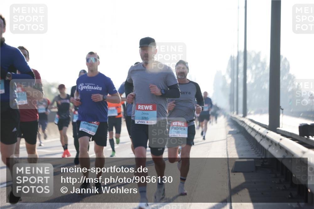 03.10.2025 - Köhlbrandbrückenlauf Jannik Wohlers http://msf.ph/oto/9056130 03.10.2025 09:13:05 Position 3 1040, 3785, 1037 meine-sportfotos.de