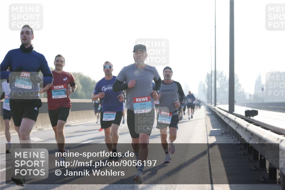 03.10.2025 - Köhlbrandbrückenlauf Jannik Wohlers http://msf.ph/oto/9056197 03.10.2025 09:13:06 Position 3 1016, 2792, 1040, 3785, 1037 meine-sportfotos.de