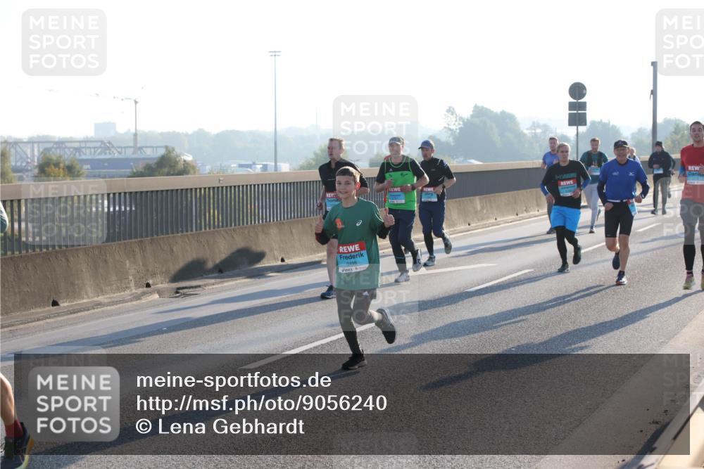 03.10.2025 - Köhlbrandbrückenlauf Lena Gebhardt http://msf.ph/oto/9056240 03.10.2025 09:17:23 Position 1 3498 meine-sportfotos.de