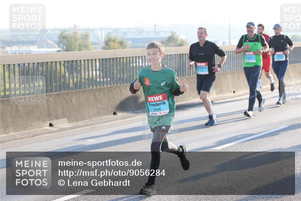 03.10.2025 - Köhlbrandbrückenlauf Lena Gebhardt http://msf.ph/oto/9056284 03.10.2025 09:17:24 Position 1 3498 meine-sportfotos.de