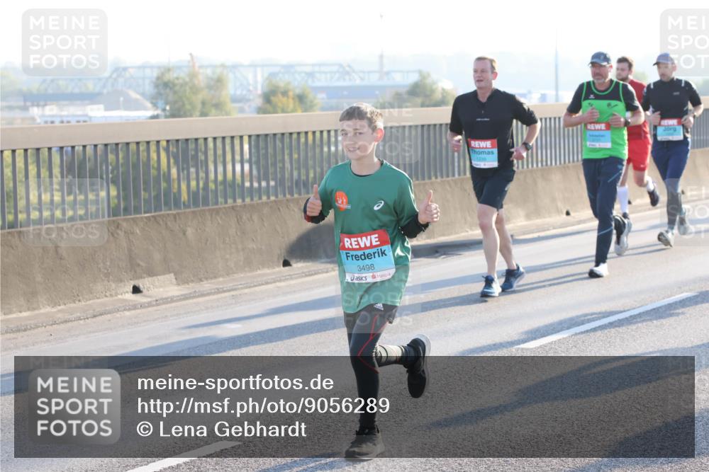03.10.2025 - Köhlbrandbrückenlauf Lena Gebhardt http://msf.ph/oto/9056289 03.10.2025 09:17:24 Position 1 3498 meine-sportfotos.de
