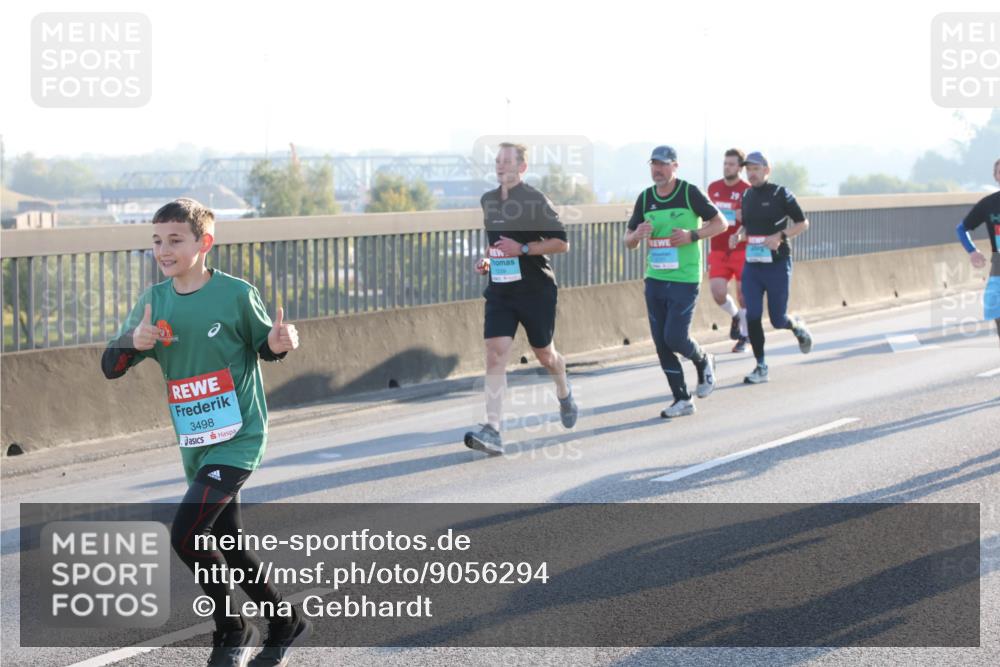 03.10.2025 - Köhlbrandbrückenlauf Lena Gebhardt http://msf.ph/oto/9056294 03.10.2025 09:17:25 Position 1 3498 meine-sportfotos.de