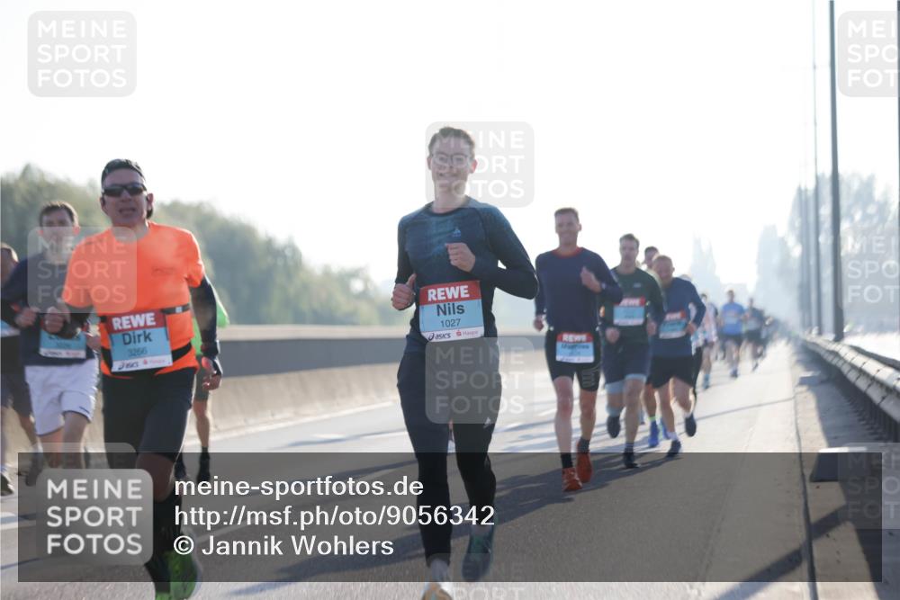 03.10.2025 - Köhlbrandbrückenlauf Jannik Wohlers http://msf.ph/oto/9056342 03.10.2025 09:13:10 Position 3 3266, 1027 meine-sportfotos.de