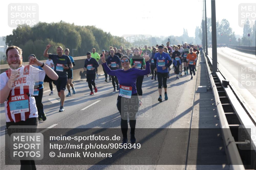 03.10.2025 - Köhlbrandbrückenlauf Jannik Wohlers http://msf.ph/oto/9056349 03.10.2025 09:20:54 Position 3 3828, 3726 meine-sportfotos.de