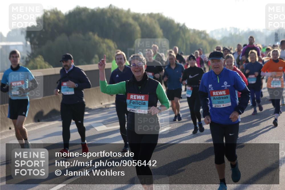 03.10.2025 - Köhlbrandbrückenlauf Jannik Wohlers http://msf.ph/oto/9056442 03.10.2025 09:20:57 Position 3 3582, 3509 meine-sportfotos.de