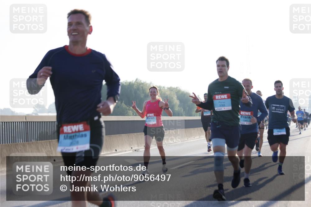 03.10.2025 - Köhlbrandbrückenlauf Jannik Wohlers http://msf.ph/oto/9056497 03.10.2025 09:13:14 Position 3 3249, 3763, 1265, 2024 meine-sportfotos.de