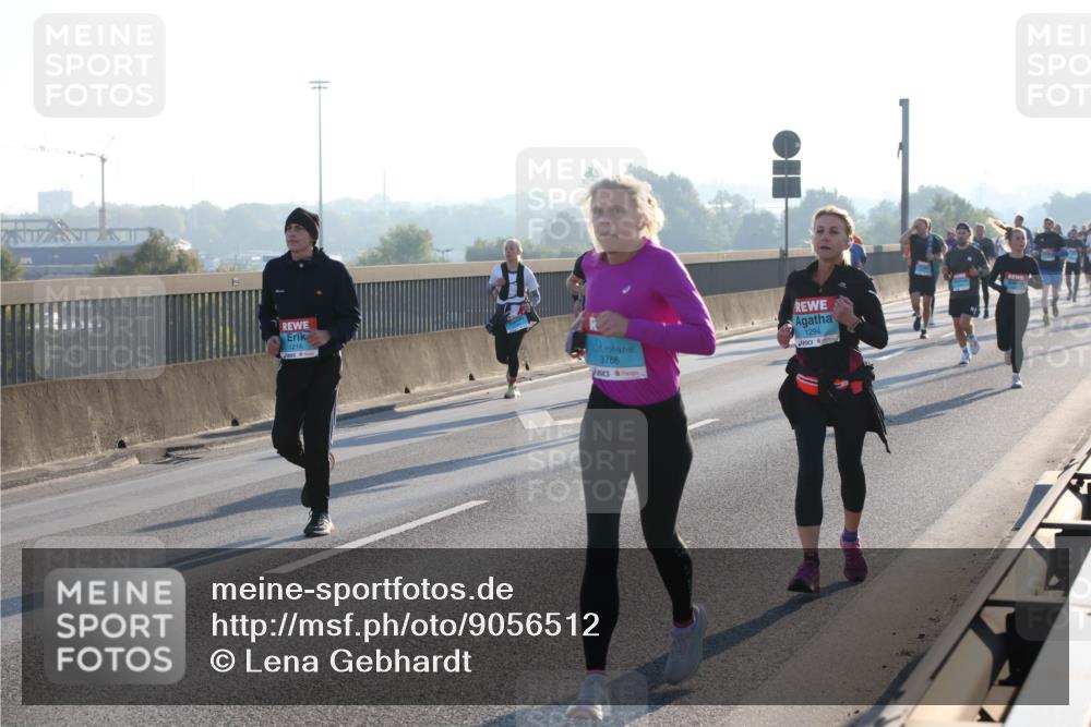 03.10.2025 - Köhlbrandbrückenlauf Lena Gebhardt http://msf.ph/oto/9056512 03.10.2025 09:17:30 Position 1 3766, 1294 meine-sportfotos.de