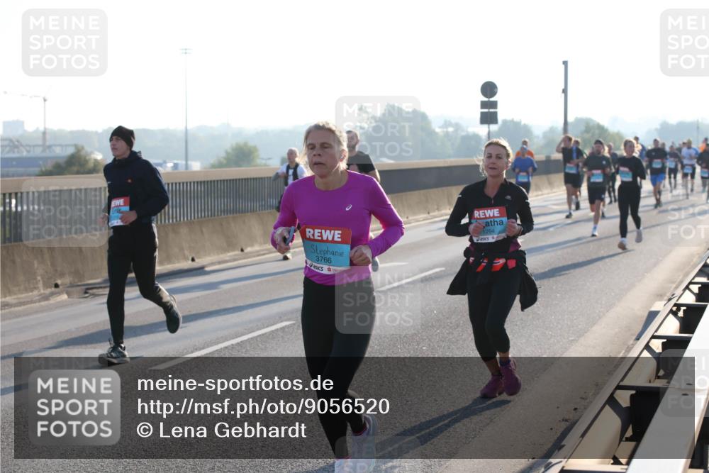 03.10.2025 - Köhlbrandbrückenlauf Lena Gebhardt http://msf.ph/oto/9056520 03.10.2025 09:17:30 Position 1 3766, 1294 meine-sportfotos.de