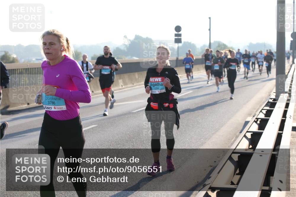 03.10.2025 - Köhlbrandbrückenlauf Lena Gebhardt http://msf.ph/oto/9056551 03.10.2025 09:17:31 Position 1 3766, 1294 meine-sportfotos.de