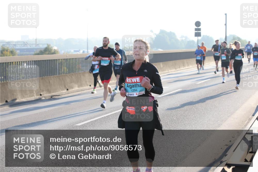03.10.2025 - Köhlbrandbrückenlauf Lena Gebhardt http://msf.ph/oto/9056573 03.10.2025 09:17:31 Position 1 1294 meine-sportfotos.de
