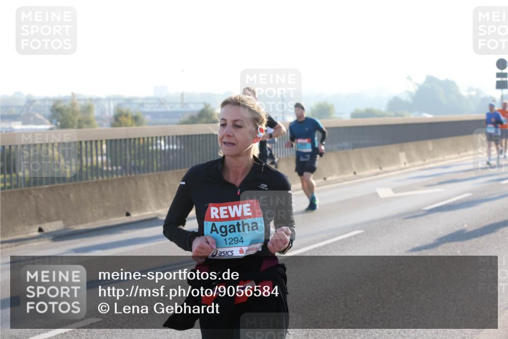 03.10.2025 - Köhlbrandbrückenlauf Lena Gebhardt http://msf.ph/oto/9056584 03.10.2025 09:17:32 Position 1 1294 meine-sportfotos.de