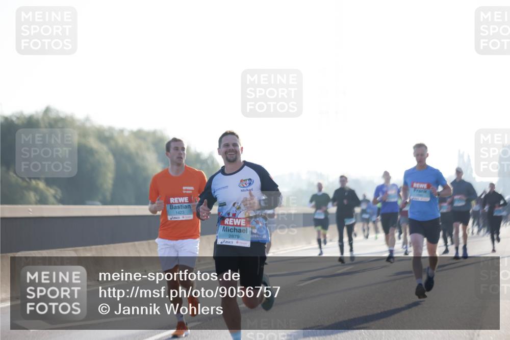 03.10.2025 - Köhlbrandbrückenlauf Jannik Wohlers http://msf.ph/oto/9056757 03.10.2025 09:13:20 Position 3 1423, 2879 meine-sportfotos.de