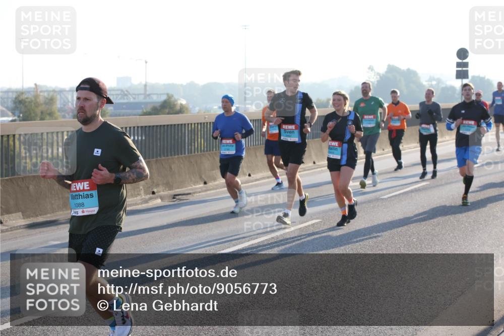 03.10.2025 - Köhlbrandbrückenlauf Lena Gebhardt http://msf.ph/oto/9056773 03.10.2025 09:17:37 Position 1 1088 meine-sportfotos.de