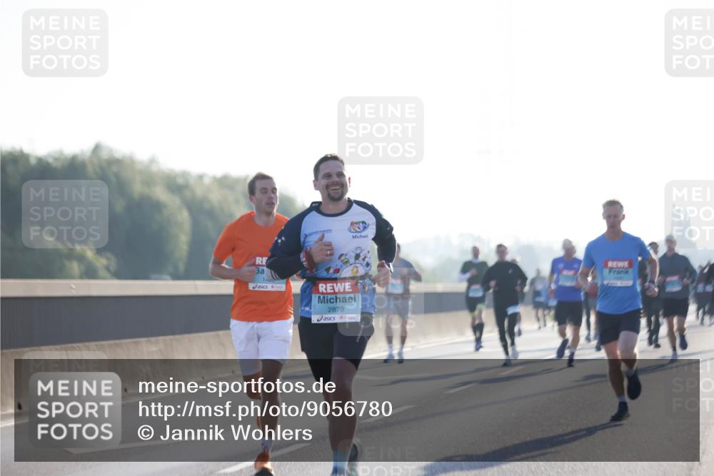 03.10.2025 - Köhlbrandbrückenlauf Jannik Wohlers http://msf.ph/oto/9056780 03.10.2025 09:13:20 Position 3 2879 meine-sportfotos.de