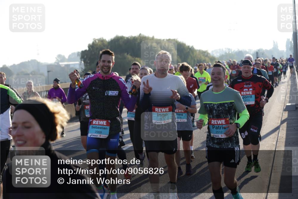 03.10.2025 - Köhlbrandbrückenlauf Jannik Wohlers http://msf.ph/oto/9056826 03.10.2025 09:21:04 Position 3 23, 7858, 2969, 2977, 2978, 2512, 3713, 3 meine-sportfotos.de