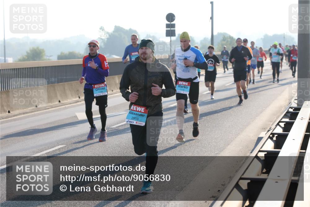 03.10.2025 - Köhlbrandbrückenlauf Lena Gebhardt http://msf.ph/oto/9056830 03.10.2025 09:17:40 Position 1 1106, 2959, 1116 meine-sportfotos.de