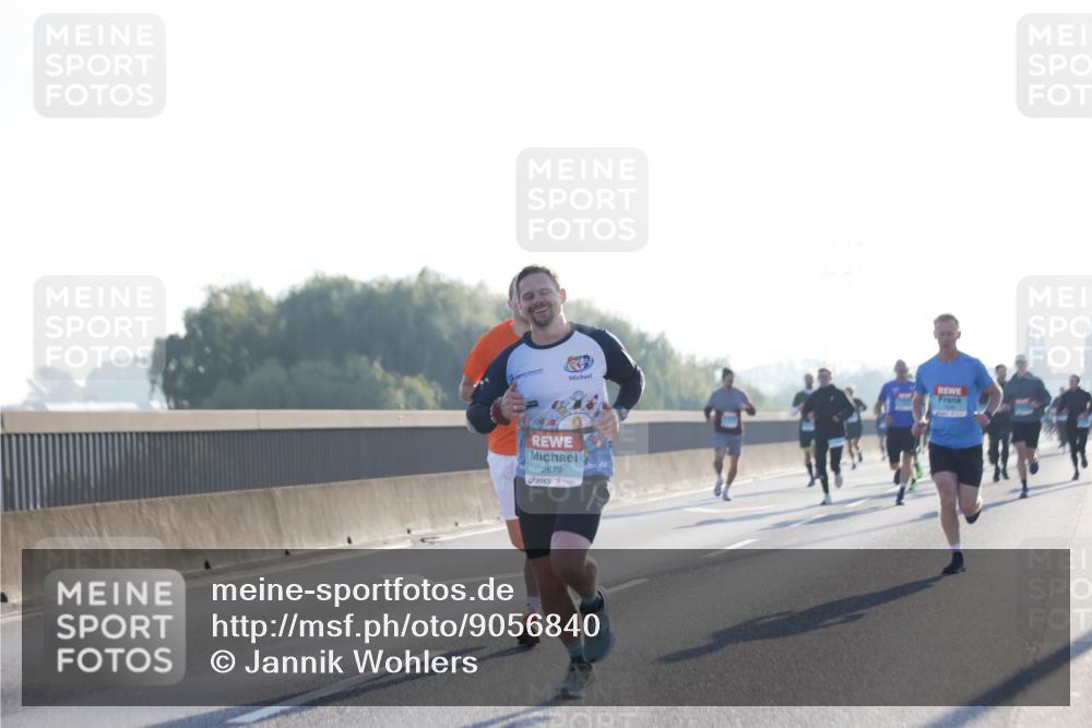 03.10.2025 - Köhlbrandbrückenlauf Jannik Wohlers http://msf.ph/oto/9056840 03.10.2025 09:13:21 Position 3 2879 meine-sportfotos.de