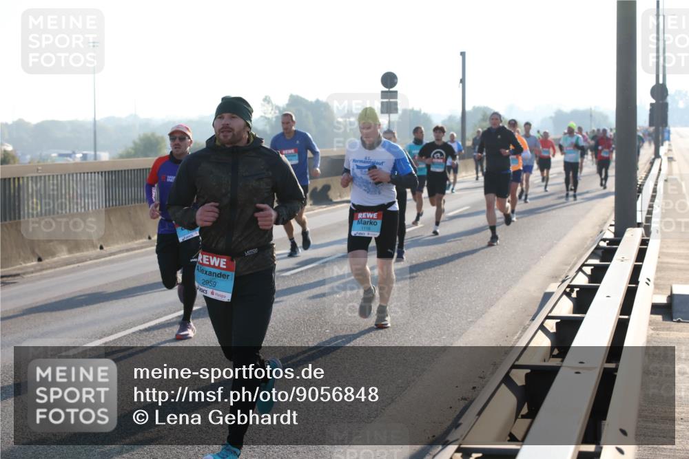 03.10.2025 - Köhlbrandbrückenlauf Lena Gebhardt http://msf.ph/oto/9056848 03.10.2025 09:17:40 Position 1 41, 2959, 1116 meine-sportfotos.de