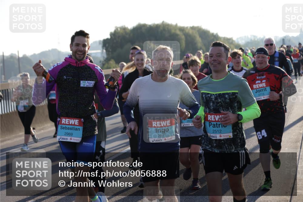 03.10.2025 - Köhlbrandbrückenlauf Jannik Wohlers http://msf.ph/oto/9056888 03.10.2025 09:21:05 Position 3 3713, 2969, 39, 2977, 2978, 2512, 64 meine-sportfotos.de
