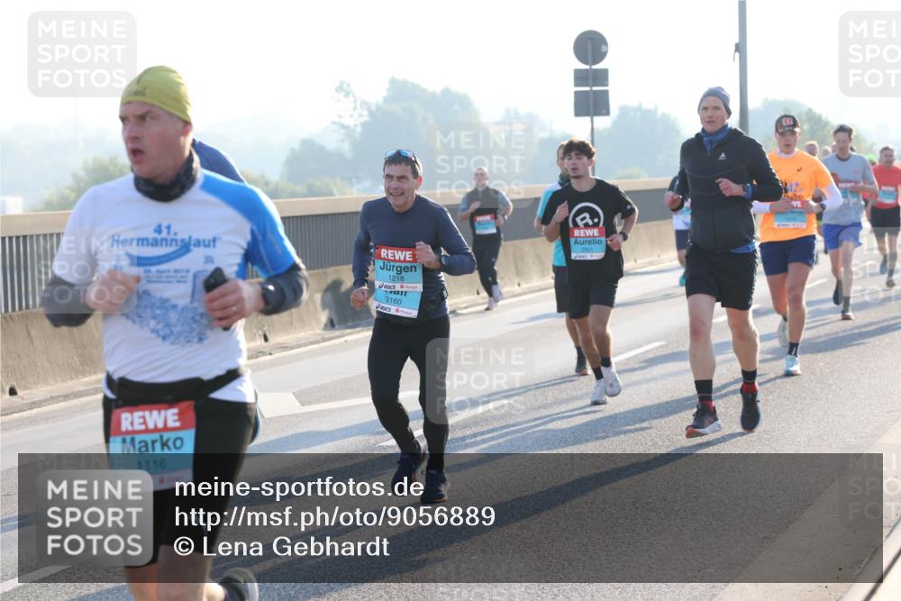 03.10.2025 - Köhlbrandbrückenlauf Lena Gebhardt http://msf.ph/oto/9056889 03.10.2025 09:17:42 Position 1 41, 1116, 1218, 3160 meine-sportfotos.de