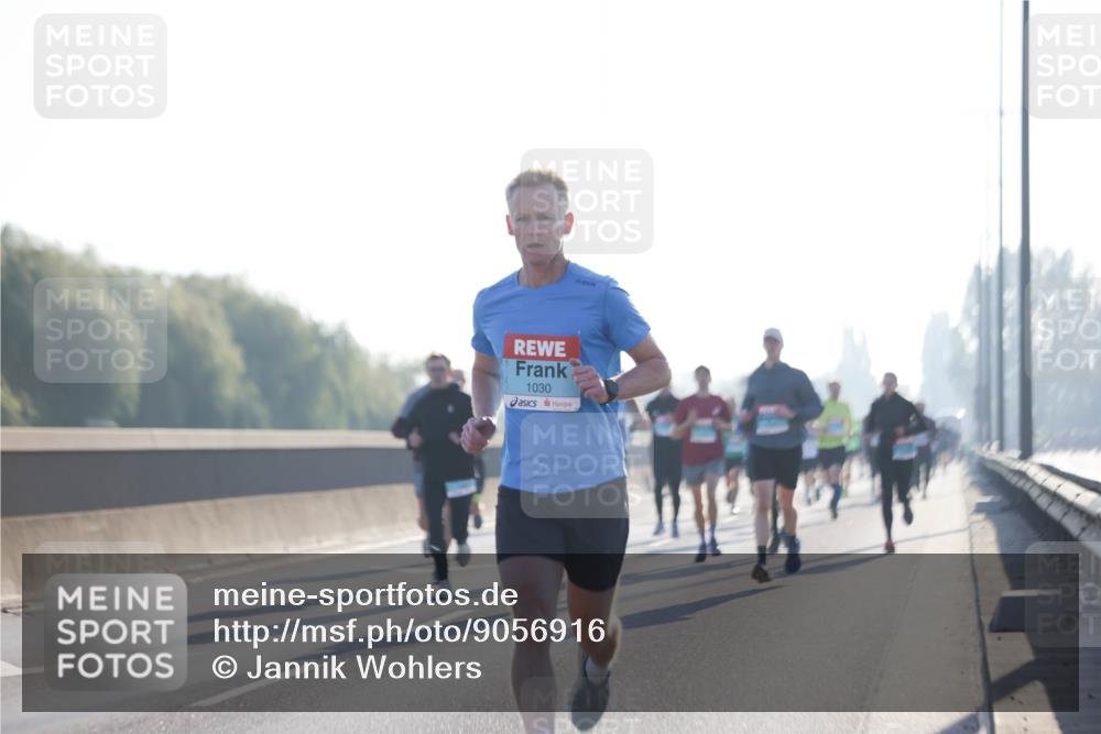 03.10.2025 - Köhlbrandbrückenlauf Jannik Wohlers http://msf.ph/oto/9056916 03.10.2025 09:13:23 Position 3 1030 meine-sportfotos.de