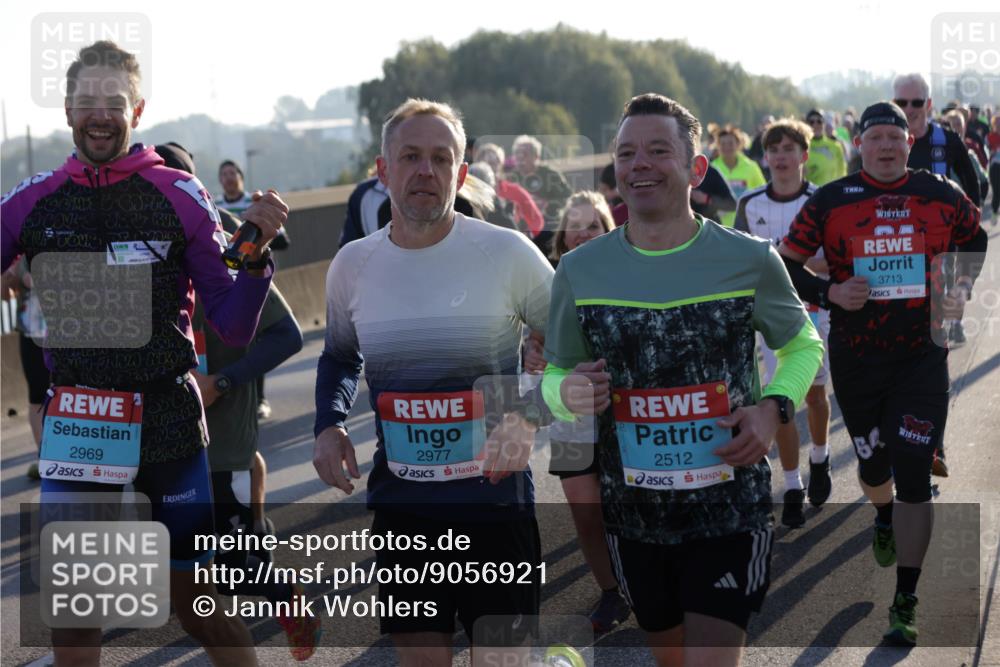 03.10.2025 - Köhlbrandbrückenlauf Jannik Wohlers http://msf.ph/oto/9056921 03.10.2025 09:21:05 Position 3 2969, 2977, 2512, 3713 meine-sportfotos.de