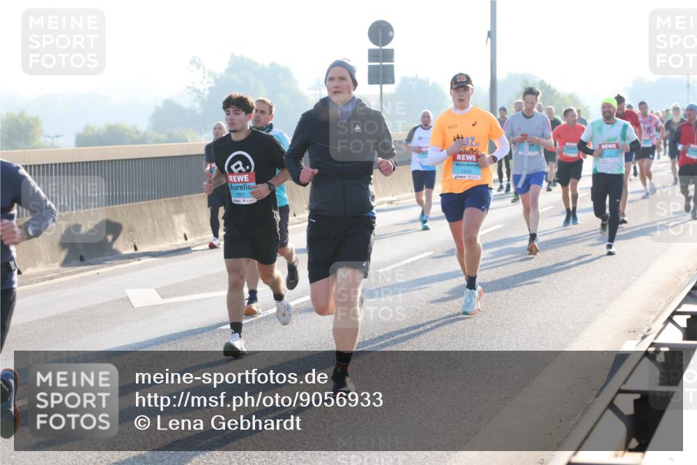 03.10.2025 - Köhlbrandbrückenlauf Lena Gebhardt http://msf.ph/oto/9056933 03.10.2025 09:17:43 Position 1 2901, 0, 3, 1474 meine-sportfotos.de