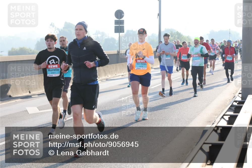 03.10.2025 - Köhlbrandbrückenlauf Lena Gebhardt http://msf.ph/oto/9056945 03.10.2025 09:17:43 Position 1 2901, 1474 meine-sportfotos.de