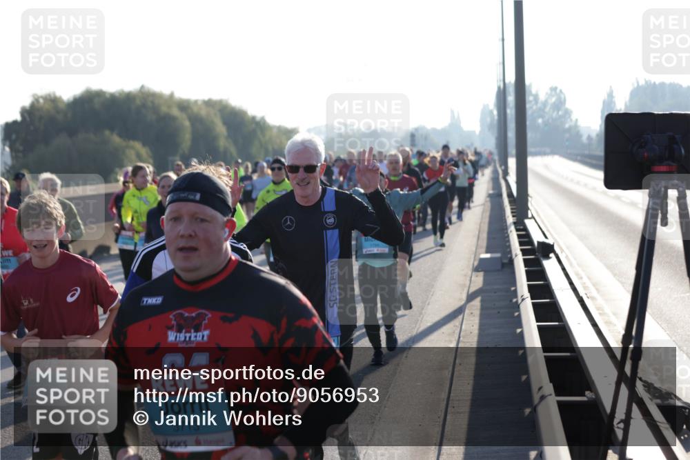 03.10.2025 - Köhlbrandbrückenlauf Jannik Wohlers http://msf.ph/oto/9056953 03.10.2025 09:21:06 Position 3 3727, 3713, 1794 meine-sportfotos.de