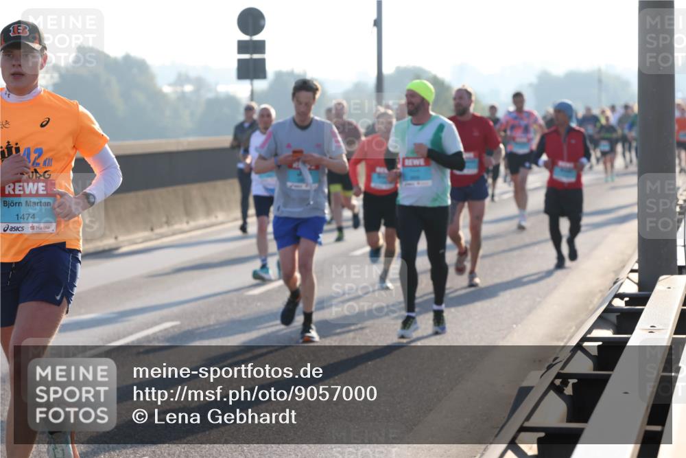 03.10.2025 - Köhlbrandbrückenlauf Lena Gebhardt http://msf.ph/oto/9057000 03.10.2025 09:17:45 Position 1 42, 1474 meine-sportfotos.de