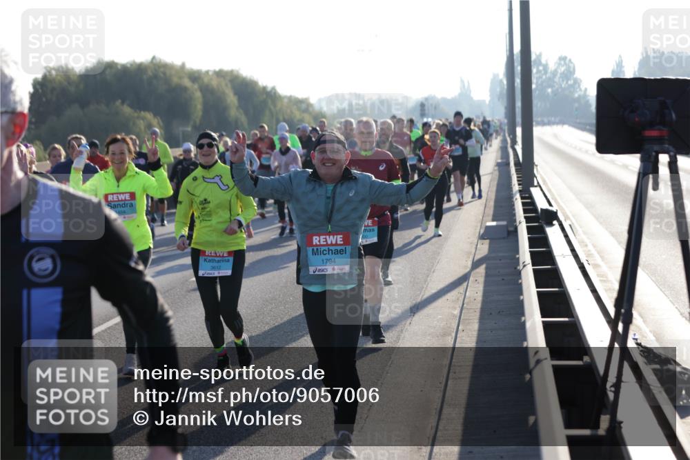 03.10.2025 - Köhlbrandbrückenlauf Jannik Wohlers http://msf.ph/oto/9057006 03.10.2025 09:21:08 Position 3 1454, 3612, 1794 meine-sportfotos.de