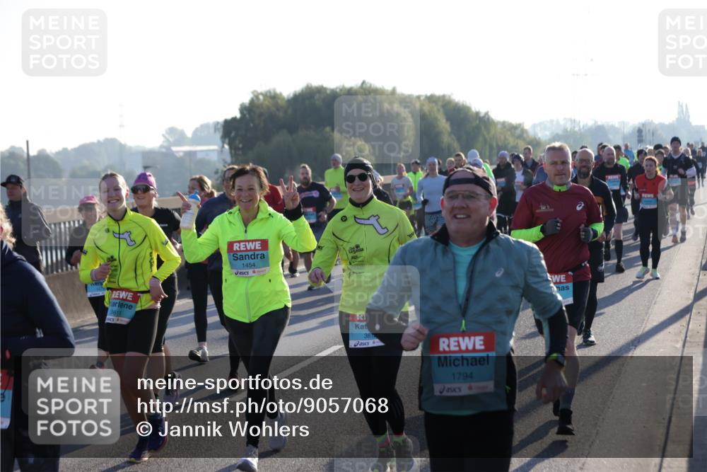 03.10.2025 - Köhlbrandbrückenlauf Jannik Wohlers http://msf.ph/oto/9057068 03.10.2025 09:21:09 Position 3 3611, 1454, 361, 1794 meine-sportfotos.de