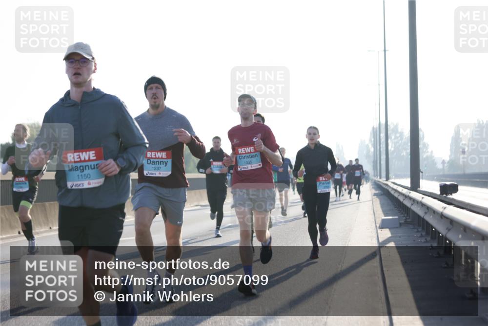 03.10.2025 - Köhlbrandbrückenlauf Jannik Wohlers http://msf.ph/oto/9057099 03.10.2025 09:13:29 Position 3 1150, 1237, 21, 1035, 2708 meine-sportfotos.de