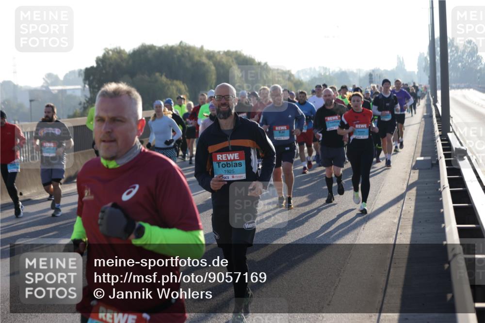 03.10.2025 - Köhlbrandbrückenlauf Jannik Wohlers http://msf.ph/oto/9057169 03.10.2025 09:21:11 Position 3 1925 meine-sportfotos.de
