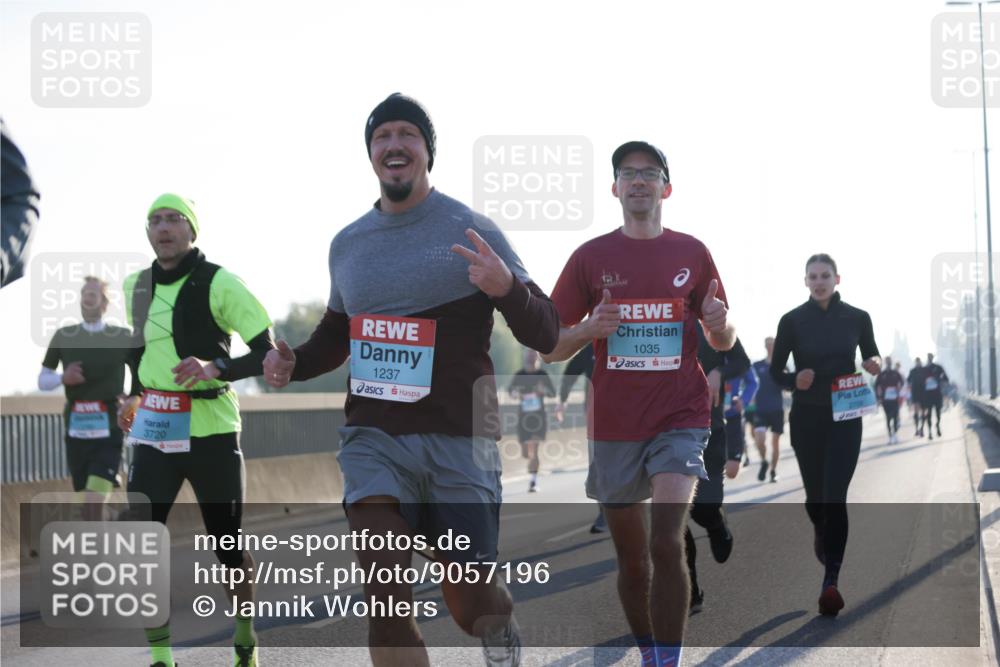 03.10.2025 - Köhlbrandbrückenlauf Jannik Wohlers http://msf.ph/oto/9057196 03.10.2025 09:13:30 Position 3 3720, 1237, 1035, 2708 meine-sportfotos.de